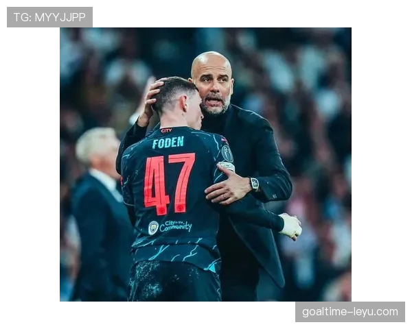 阿克防守表现抢眼，稳固后防成球队取胜关键