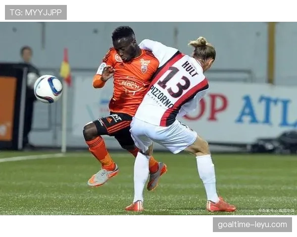 洛里昂防线稳固，状态回升力保球门不失