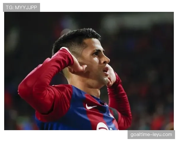 莱万多夫斯基远射破门集锦:本赛季多次关键远射展现状态回暖 莱万多夫斯基远射破门集锦:本赛季多次关键远射展现状态回暖