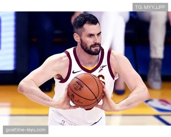 波蒂斯无球跑动拉开空间，内线终结效率显著提升