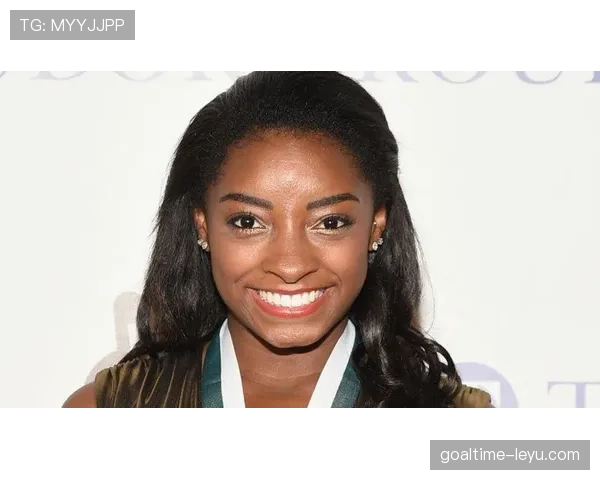 刷到西蒙·拜尔斯的家居照，我的消费观被当场打脸